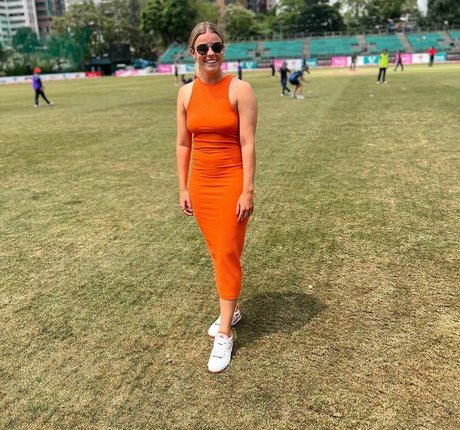 alex-hartley-cricket-1